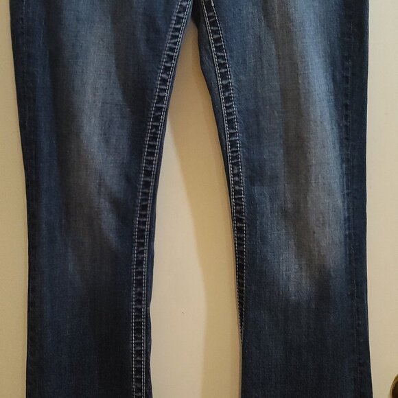 Miss Me Cowhide Fuzzy Flap Back Pockets Bootcut Style JW4292B6 Size 26 - Picture 6 of 9